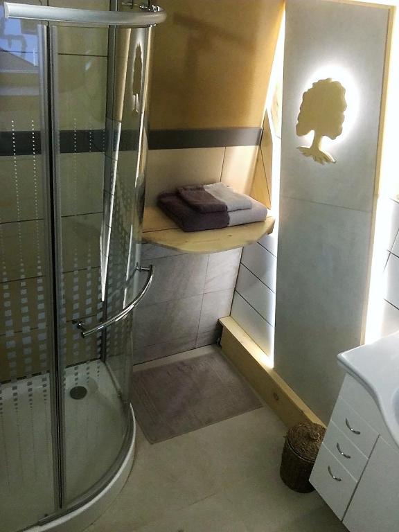 Apartman_385684258